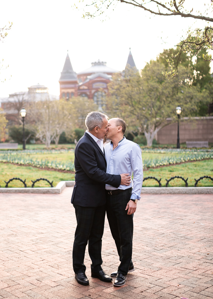 Smithsonian gardens engagement session