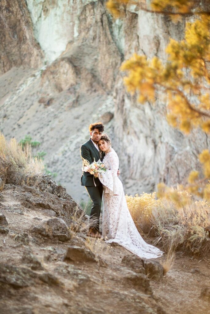 elope in smith rock